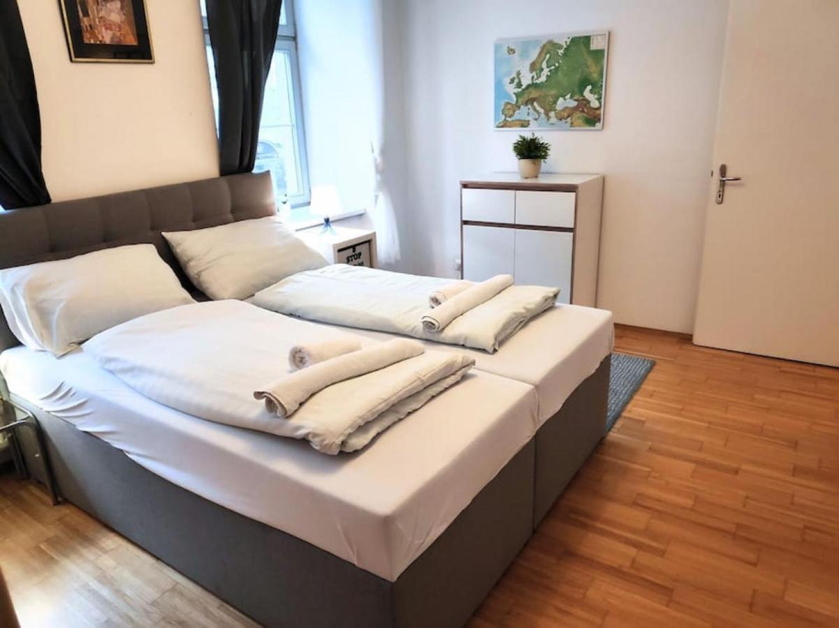 וינה Nd Exquisites Wundervolles Ruhiges Terrassenapartment Mit Garage מראה חיצוני תמונה