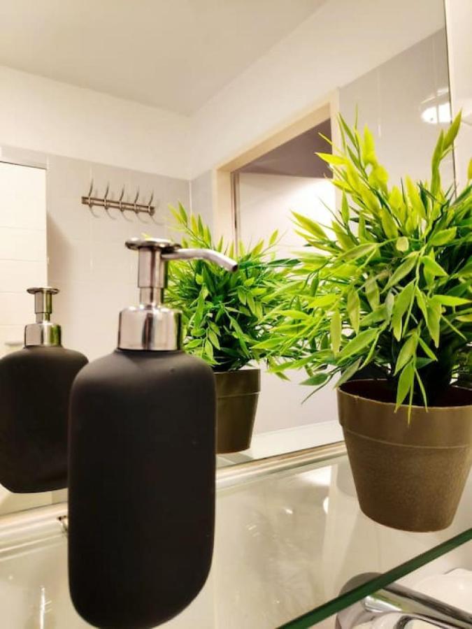וינה Nd Exquisites Wundervolles Ruhiges Terrassenapartment Mit Garage מראה חיצוני תמונה