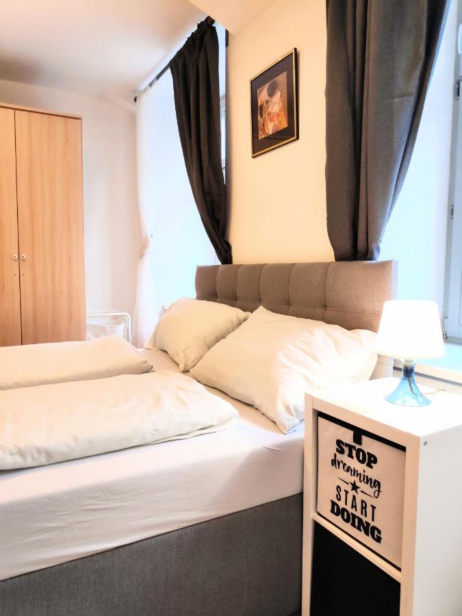 וינה Nd Exquisites Wundervolles Ruhiges Terrassenapartment Mit Garage מראה חיצוני תמונה